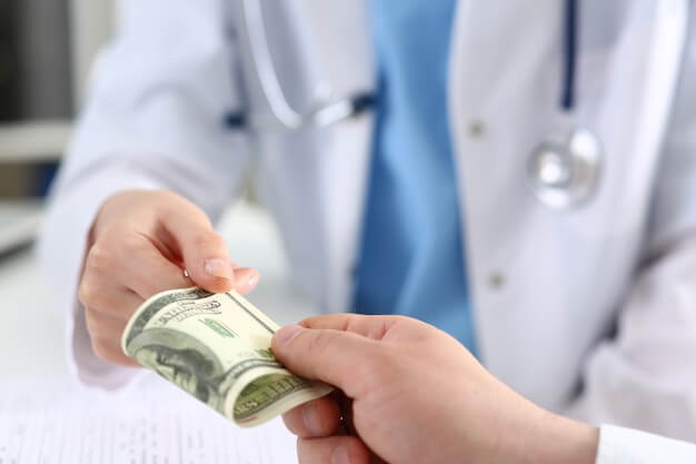 quanto ganha um medico recem formado pagamento