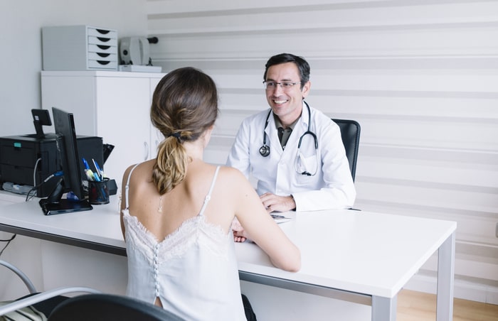 como atrair pacientes consulta medico na mesa