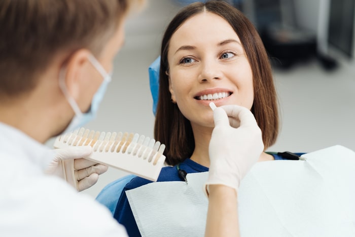 odontologia estetica escolhendo cor dente