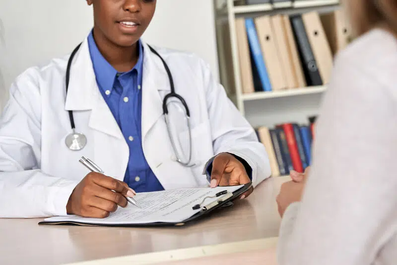 contrato de prestacao de servicos medicos e pacientes